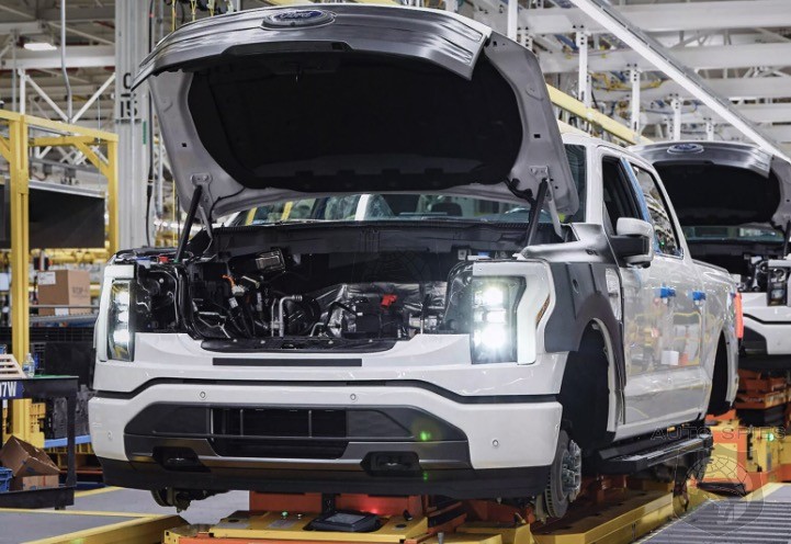 Ford Confirms F-150 Lightning Reservations Surpass 130,000